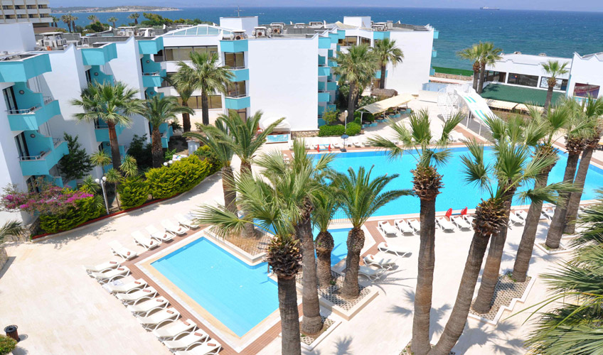 club familia çeşme muhafazakar otel