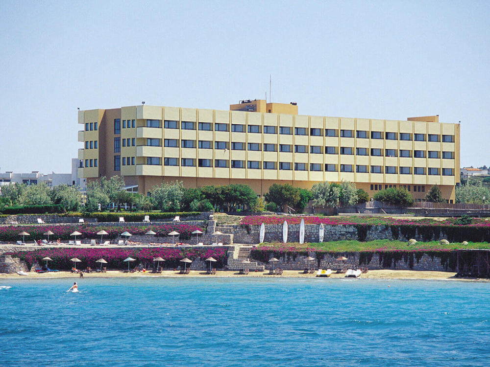 babaylon otel çeşme