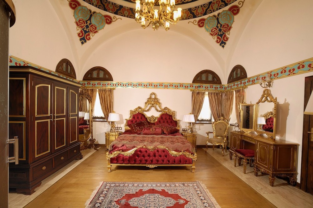 kanuni kervansaray otel çeşme