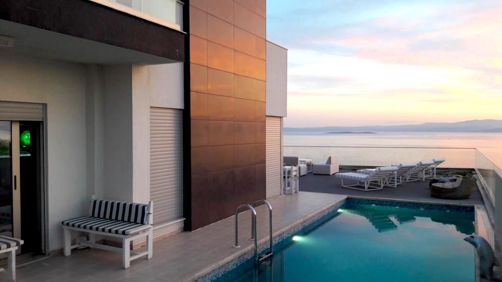 mavi panorama beach otel çeşme