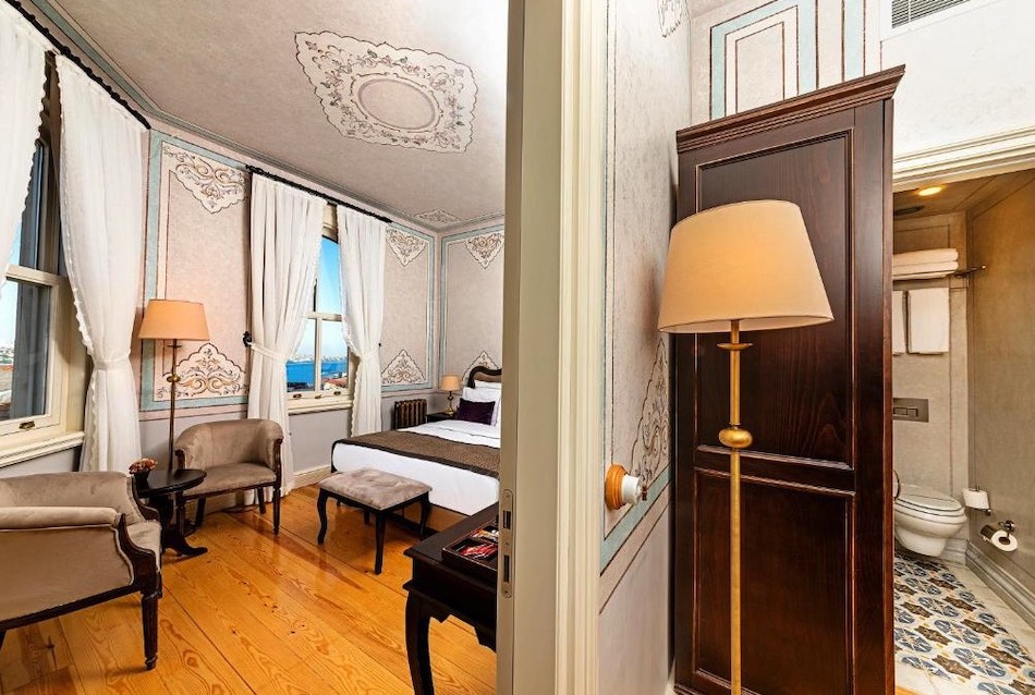 meroddi barnathan hotel