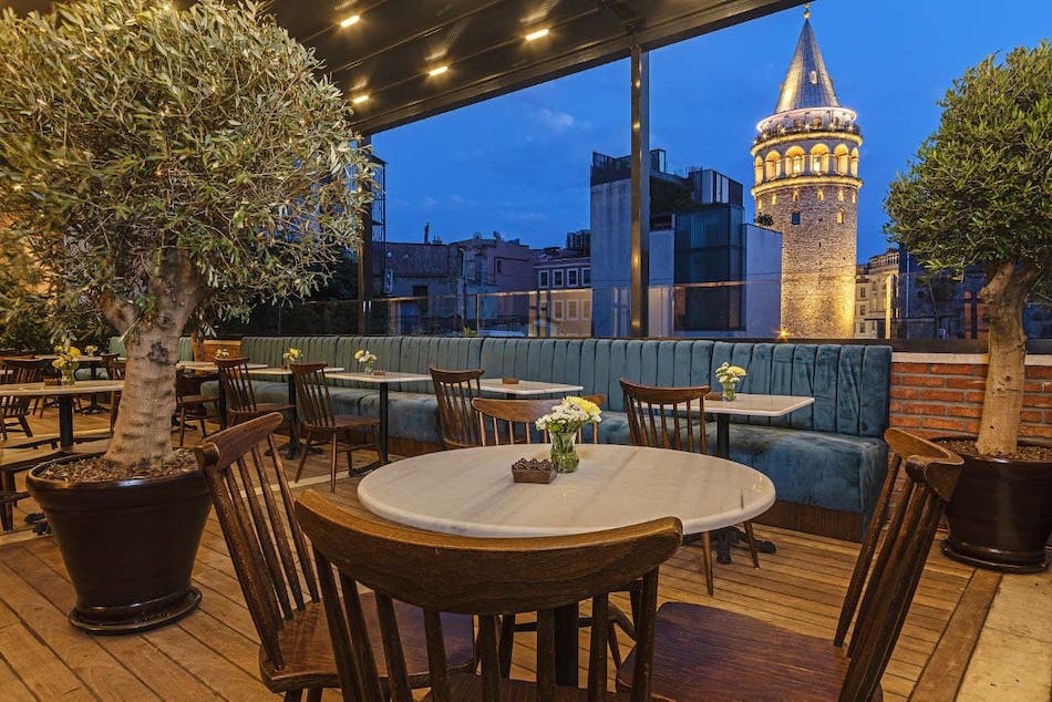 meroddi otel galata