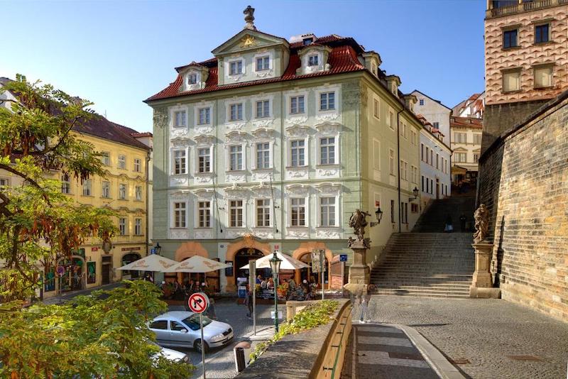 golden star hotel