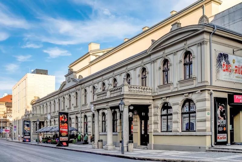 hotel mucha prag