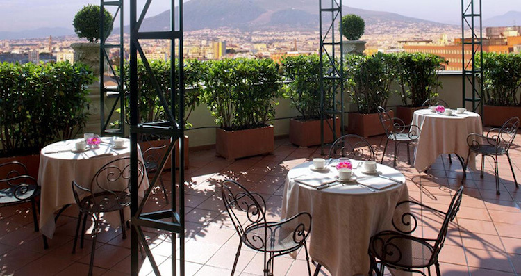 napoli merkez istasyonu