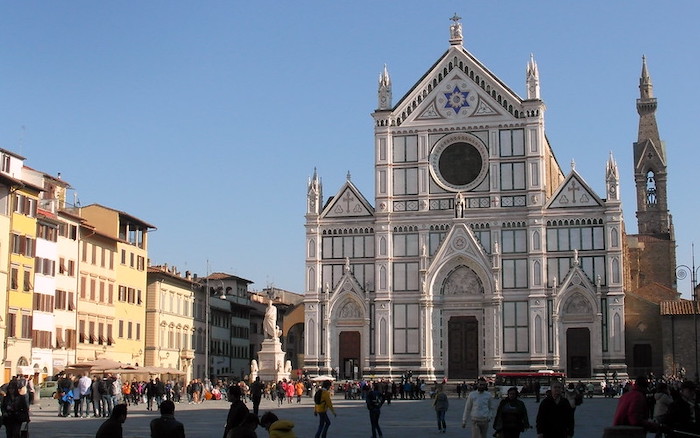 floransa'da nerede kalınır Santa Croce