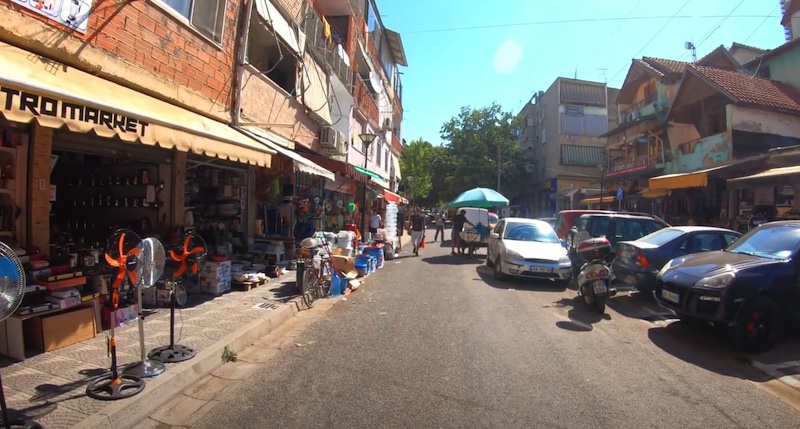 Tregu Çam Tiran'da nerede kalınır