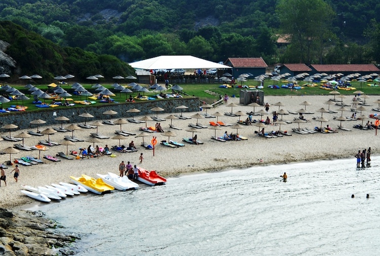 Uzunya Beach kilyos