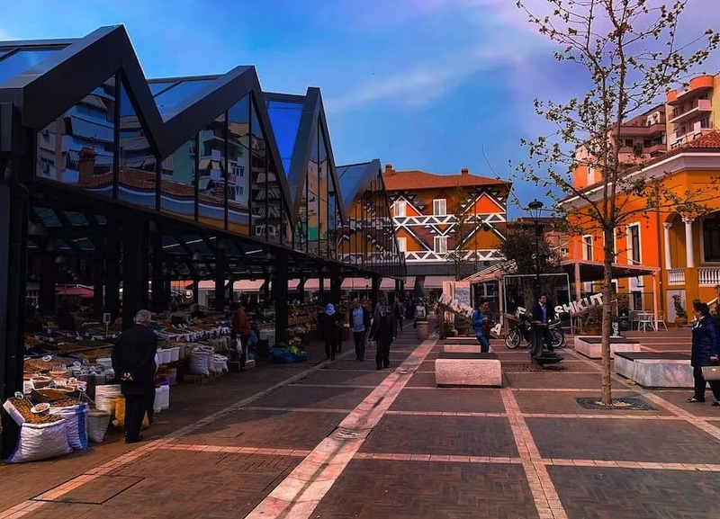 Tiran'da nerede kalınır zona 1