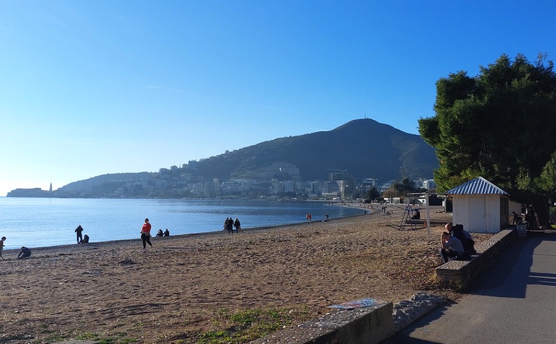 Budva'da nerede kalınır Slovenska Plajı