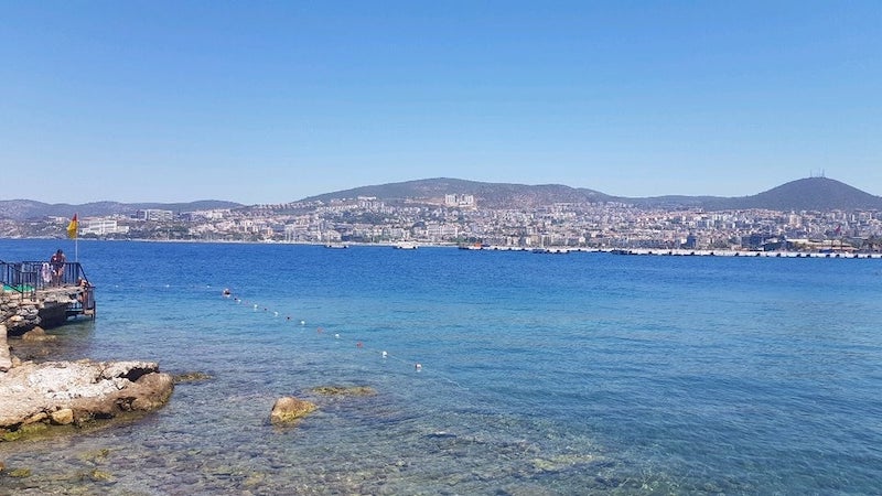 Güvercinada Plajı kuşadası
