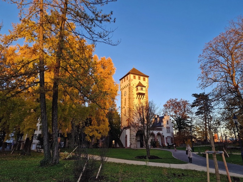 Basel'de nerede kalınır St Alban