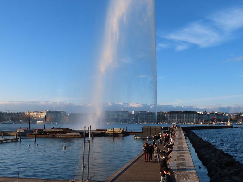 Eaux Vives cenevre'de nerede kalınır