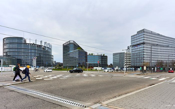 Strazburg'da nerede kalınır Avrupa Mahallesi