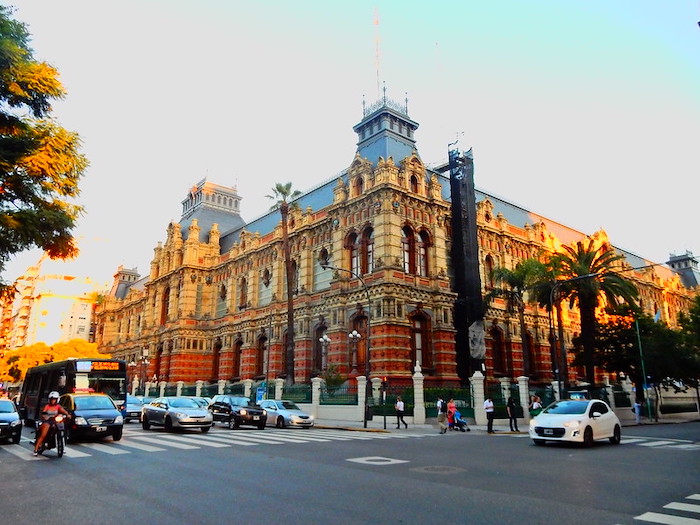 Buenos Aires'te nerede kalınır Balvanera