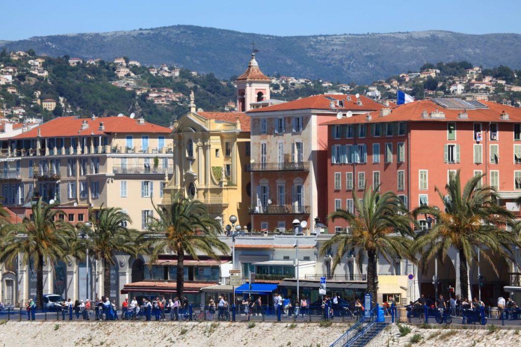 Nice'de nerede kalınır