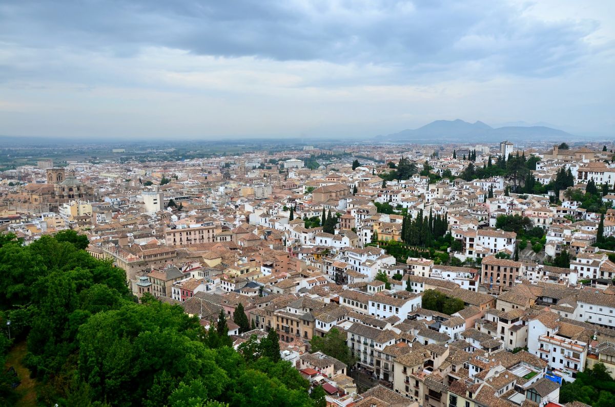 Granada'da Nerede Kalınır