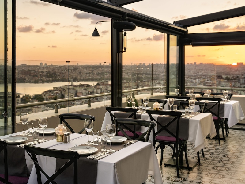 Rixos Pera Istanbul Era Bar