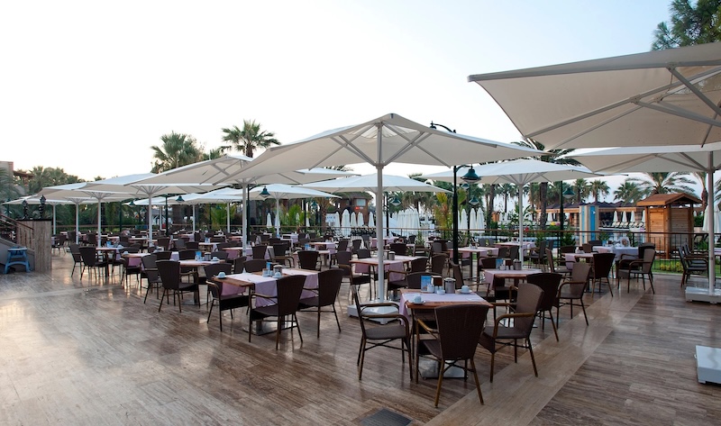 Crystal Tat Beach Golf Resort & SPA Starbucks