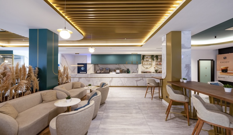 Nirvana Cosmopolitan Hotel